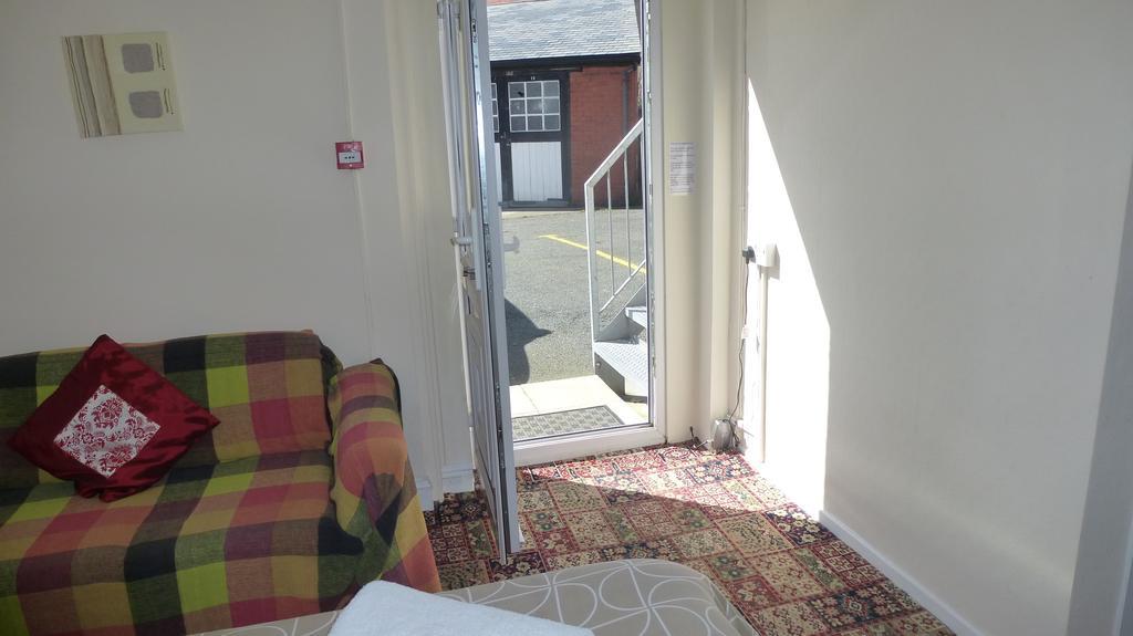 Whitehall Guest House كولوين باي المظهر الخارجي الصورة