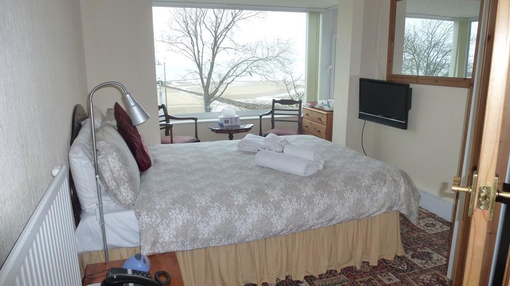 Whitehall Guest House كولوين باي المظهر الخارجي الصورة